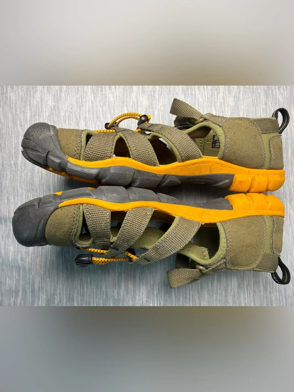 Keen Newport H2 Olive Orange Fisherman Sandals Youth Sz 6